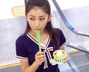 AISS爱丝(黄金版) – 精选索菲，这个机械师作品集，竟然还暗藏了几分调皮？