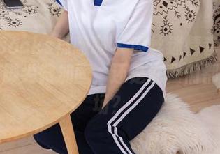 BoBoSocks袜啵啵 – 肉丝迷情套图：小甜豆的脚尖微加固，还是说我们都走错片场？