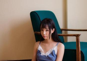 GIRLT果团网 – 钟紫怡的浴缸写真合集：说好的干净清新，结果泡成‘意外’！