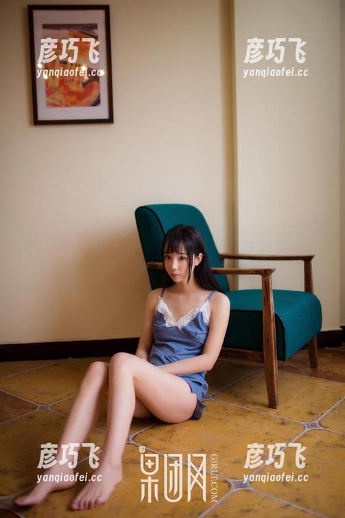 GIRLT果团网 - 钟紫怡的浴缸写真合集：说好的干净清新，结果泡成‘意外’！