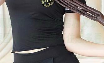 GIRLT果团网 – 水手服福利又来了，黄歆苑的原图看一眼就忍不住想多看几眼…
