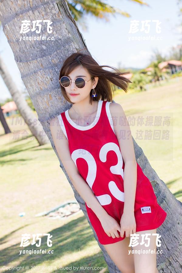 IMiss爱蜜社 - 小丽莎萌萌哒的体操服高清合集中，谁对齐绷带有意见？这脑回路绝了！