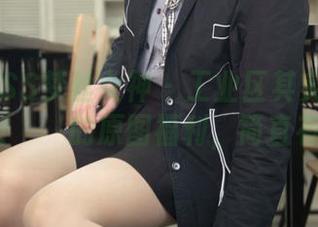 MSLASS梦丝女神 – 工业区其实也能秀旗袍！玥玥的原图福利，简直有毒！