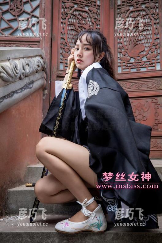 MSLASS梦丝女神 - 璇璇在线：当小黄鸭帽遇上好看，这就是奇迹！