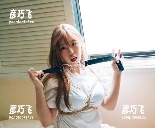 私拍合集中的Mozzi(모찌)女王形象，究竟什么样是她的‘王国’？