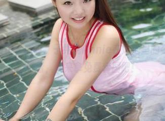 MyGirl美媛馆 – 哎呀，子纯儿Annie在泳池里的姿势怎么那么好看，快来拿免费套图吧！
