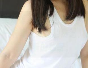 MyGirl美媛馆 – 最新图集——杨晓青儿的灰丝，一种呼之欲出的熟悉，像某个角落藏着的秘密。