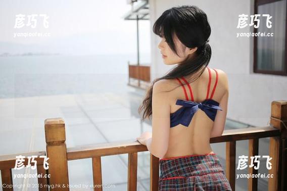 MyGirl美媛馆 - 看完王馨瑶的白衬衫美图，我只想问：衬衫多了想象，少了些什么？