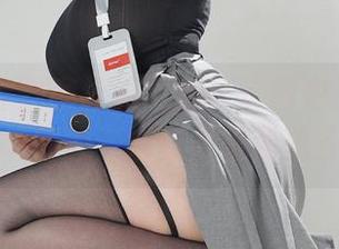 NinJa阿寨寨校服更新！这图包的氛围能让年华倒流，或者只是我想多了？