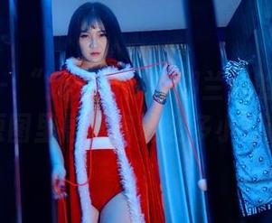PANS – “我来给你翻翻兰心的JK合集：原图里居然有这么多小细节“