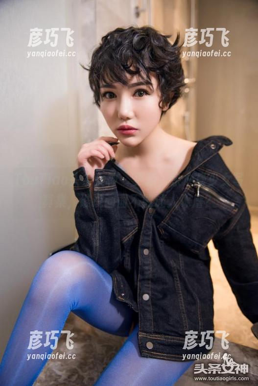 TouTiao头条女神 - 更新，余心曼少女写真集，谁说画面不能让人琢磨？