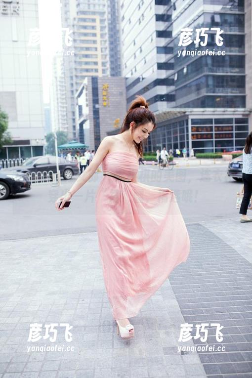 TuiGirl推女郎-梁棋棋 TuiGirl推女郎 - 梁棋棋的美图,连衣裙穿出一片“裙”疆,精选哦!