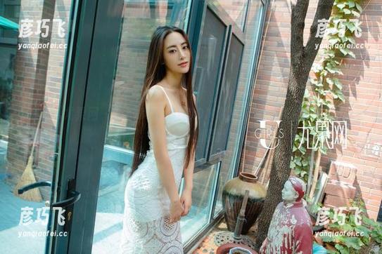 UGirls尤果网 - 若彤BOOMBOOM夏日全套：作品中连风都在羡慕她的清新！
