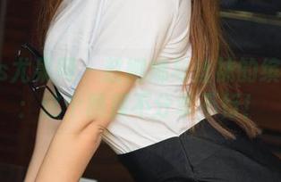 UGirls尤果网 – 赵娜娜与丝袜的缤纷时刻：这个图库不分享不行！