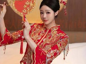 Xiuren秀人网 – 想体验Kikibaby的居家日常？美图随心下载吧！