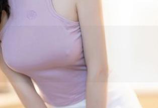 Xiuren秀人网 – 理想中的美腿长啥样？来下载“久久aimee”的写真集瞧瞧