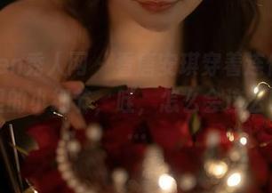 Xiuren秀人网 – 看唐安琪穿着连体衣，图包里的小细节，哇，怎么会这么吸引人…