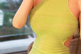 Xiuren秀人网 – 制服和夏馨瑶，这组合怎么这么带感？高清美图供你品味