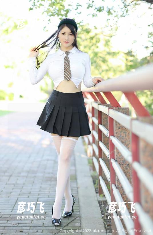 Xiuren秀人网 - 制服当道，小雨baby给你带来不一样的诱惑！资源赶紧收集！