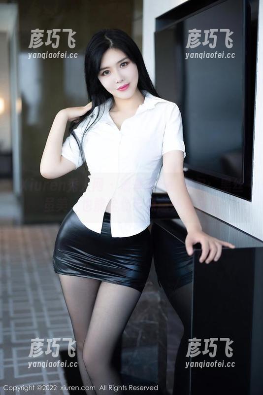Xiuren秀人网 - 潘琳琳ber图包：黑丝虽美，也能给你带点意外欢乐！