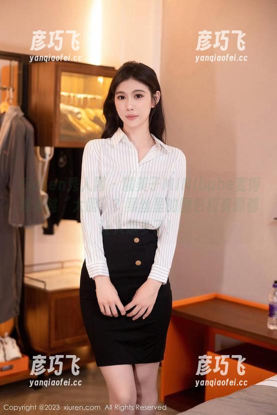 Xiuren秀人网 - 糯美子MINIbabe变得越来越“大胆”？黑丝里的图包和资源都让人想多了！
