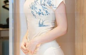 Xiuren秀人网 – 走过修女的高清图库，雨夕cy带着我悄然窥探