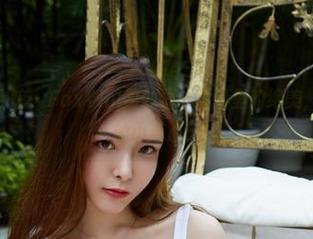 YouWu尤物馆 – FoxYini孟狐狸，夏日里的绝美，快下载给你的小心心！