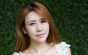 YouWu尤物馆 – 孟狐狸FoxYini的私拍：甜心是怎么养成的？