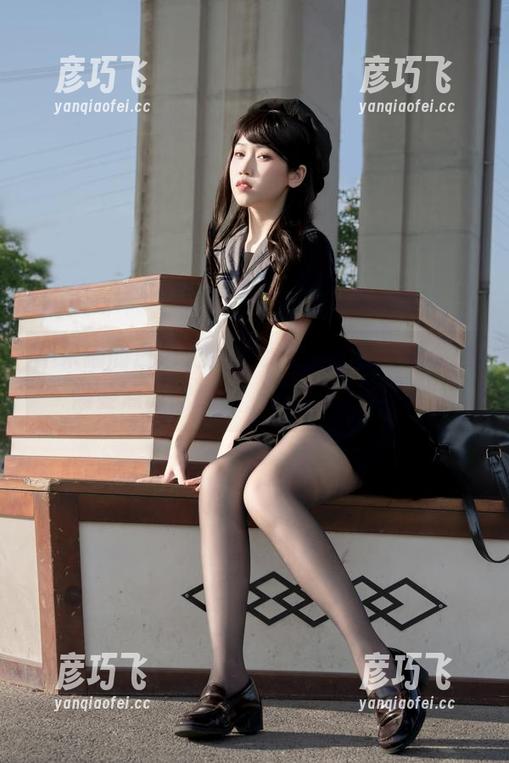 不呆猫 不呆猫的白色兔女郎系列,套图里的姿势需要点时间消化,资源别放过啊。