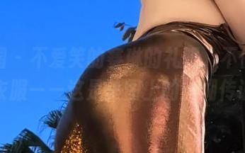微密圈 – 不爱笑的赛琳的礼服，不仅仅是件衣服——这是美图上的江湖传说！