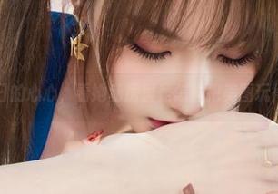 丽柜 – 夏日的心心，看她私房里是怎样把美图玩得这么烈。