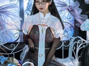 云溪溪与她的丝袜可不是普通搭档，图库里的精选堪称绝配！