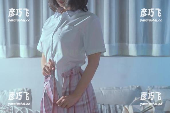 云溪溪棉袜私拍，原图让我想说，这样的日常居然也能美得要命。