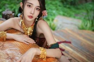 写真里，余多多Dudu的氛围紫皇女真心撩到我了。