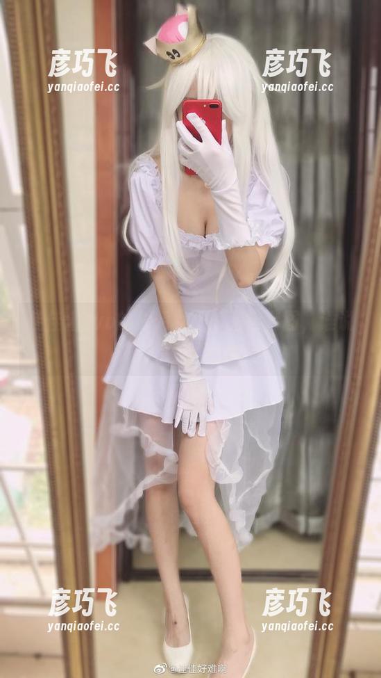 佳佳酱ovo的透明女仆：精选套图，谁说家务活就得乏味？