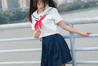 兔玩映画不收费的图包，窗边的白丝，难得的隐约暧昧
