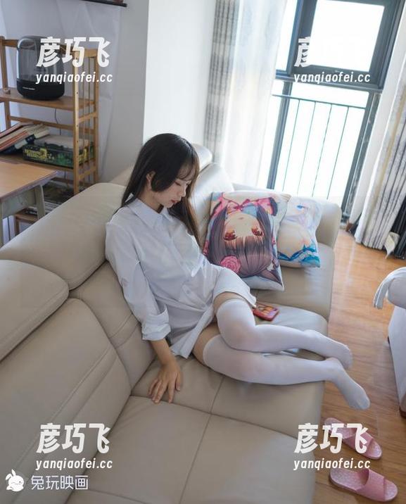 虽然作品集不是新来的，但兔玩映画总能化旧为新，性感网袜高跟鞋的更新真会上头。