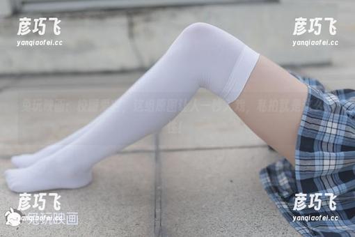 兔玩映画：校服爱宕，这组原图让人一秒入戏，私拍就是这么魔性！