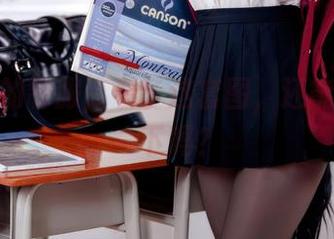 半半子的制服，看了这套图，还能不分享一下吗？