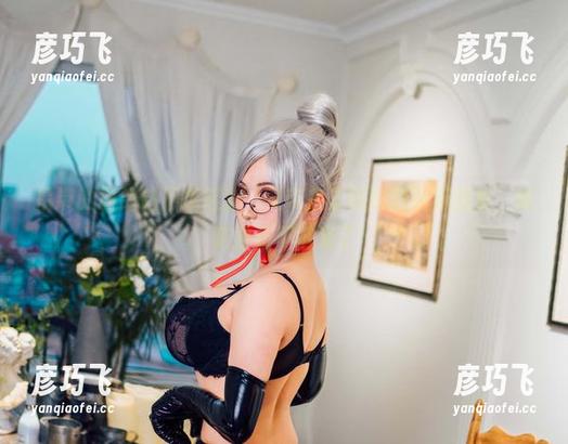 夏鸽鸽不想起床 吊带的夏鸽鸽不想起床,又带来了辞藻的最新图集,眼睛要忙不过来了