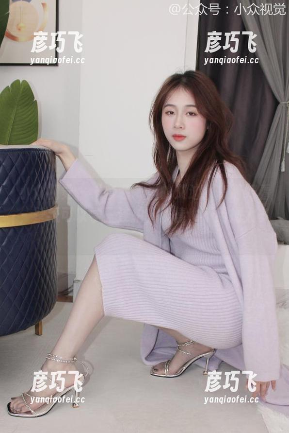 小众视觉-艾迪 小众视觉 - “套装”里的艾迪:高清好看,壁纸可以学三连拍,表情也不用拗太多!