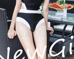 尤物馆 – 美图出炉，孟狐狸FoxYini网袜更新，谁说不需要新装备！