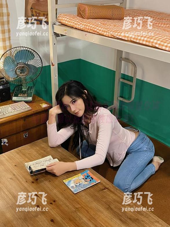 微密圈 - 高清相册：让就是阿朱啊替你演绎那个难以捉摸的性感女友！