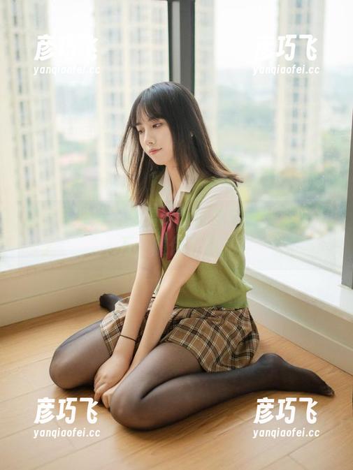 骑士与校服，念雪ww的变装秀，美图千万，随你下载！