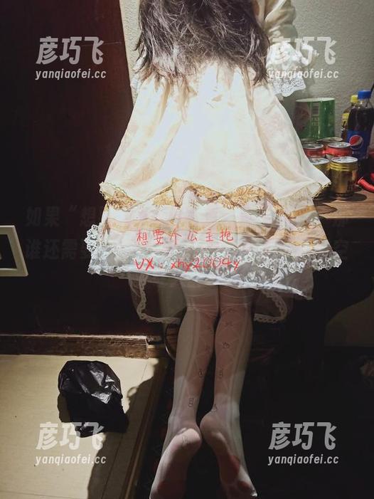想要个公主抱 如果“想要个公主抱”穿上民国旗袍,那谁还需要现代时尚?原图和写真换个时空真让人醉了!