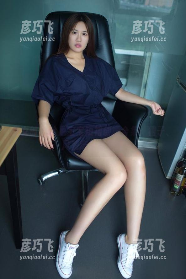 推女郎 - 哈尼宝宝短裙创意合集：裙子、风和意外的篇章