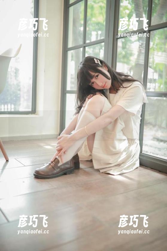 木绵绵OwO兔女郎写真合集：每一张都是一口奶茶的诗意！