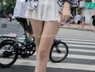 梦丝女神 – 精选凌凌超美脚丫，你确定不想再看一眼吗？小心别掉口水！