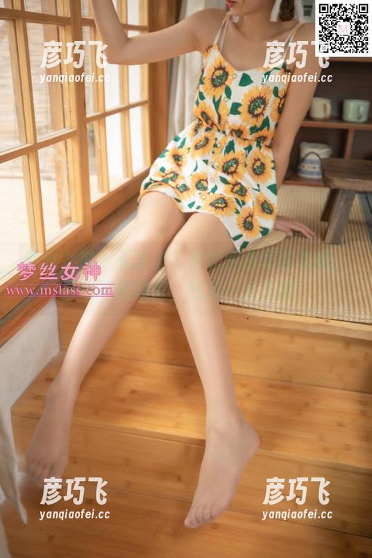 梦丝女神 - 无圣光，香萱黑白写真收藏：原图不怕曝光，气质一览无遗！