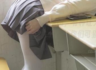 森萝财团的JK水手服原图，有种让人想重温学生时代的冲动，分享给你们可别喷我哦！